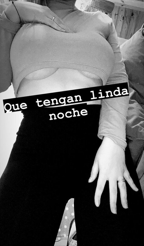 Bun1aca naked pornstar image