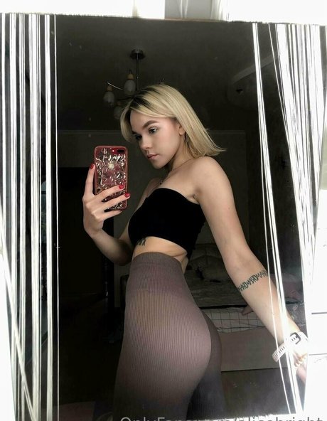 alicebrightt naked star image