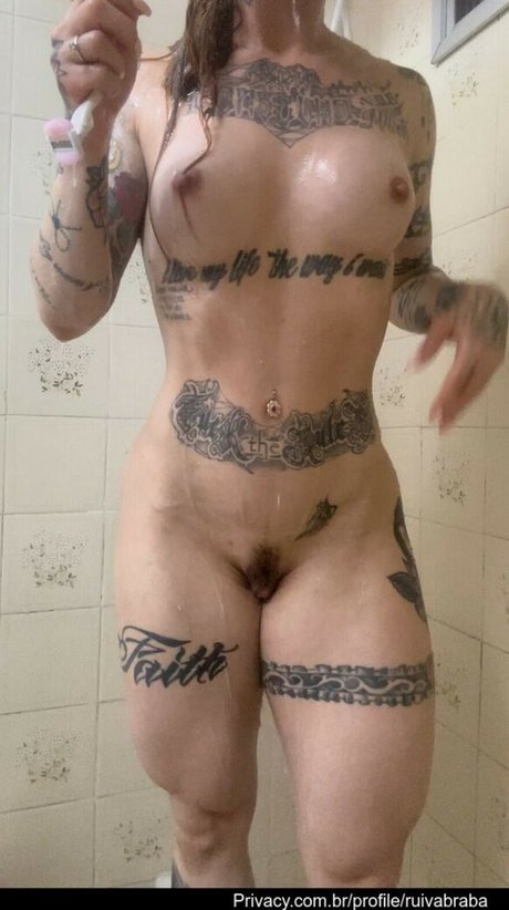 Ruiva Braba xxx model picture