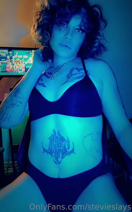 stevieslays model naked images