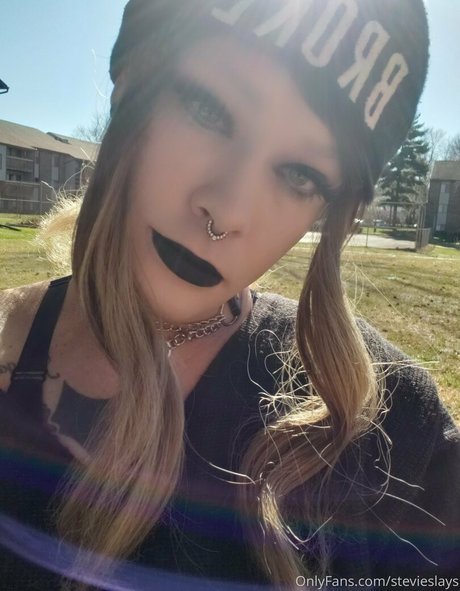 stevieslays naked star pic