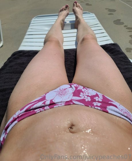 juicypeaches07 model hot image