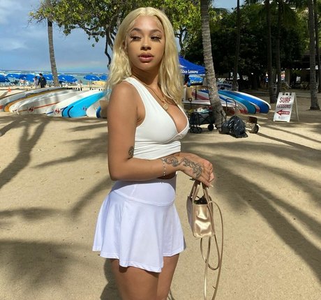 kilograhm naked pornstar pictures