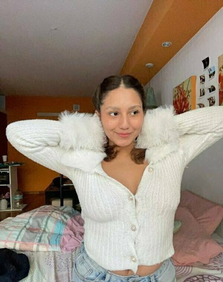 estelagomez model perfect photos