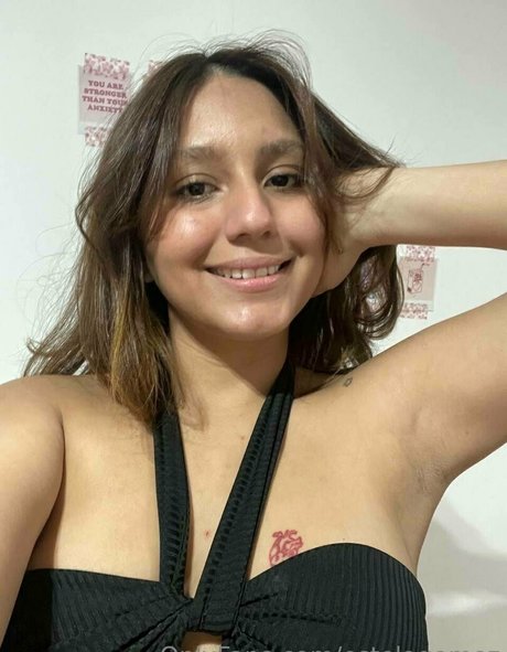 estelagomez naked model pictures