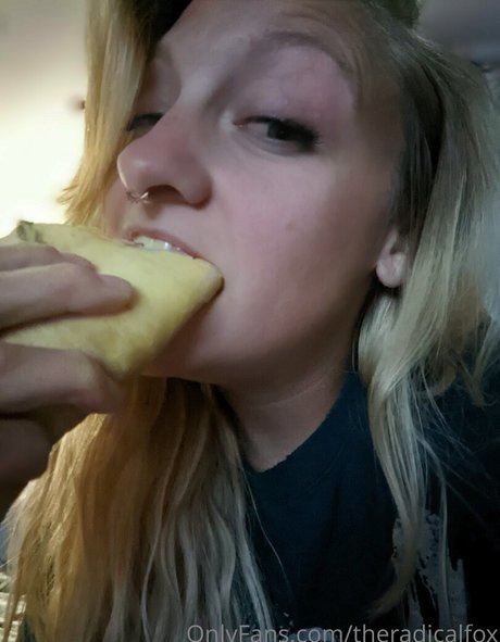 theradicalfox nude star pictures