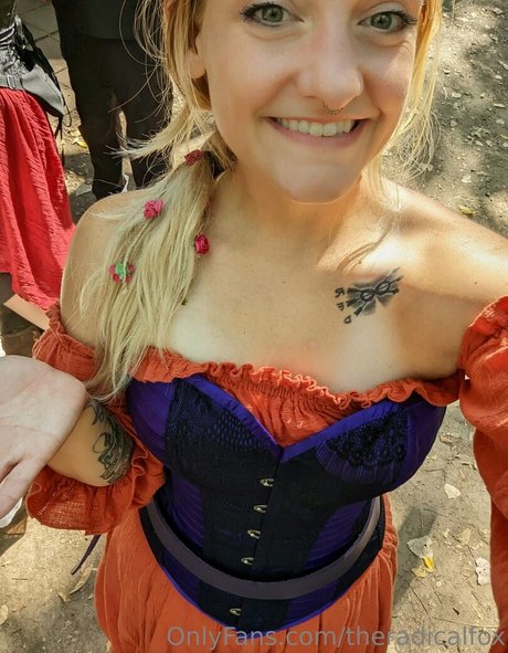 theradicalfox xxx pornstar pictures