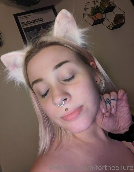 fortheallure model pornographic archive