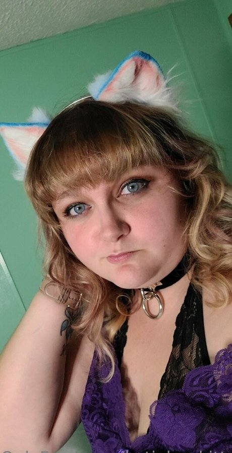 katiebugkitty122 model high quality pic