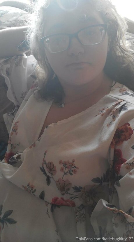 katiebugkitty122 best model photo