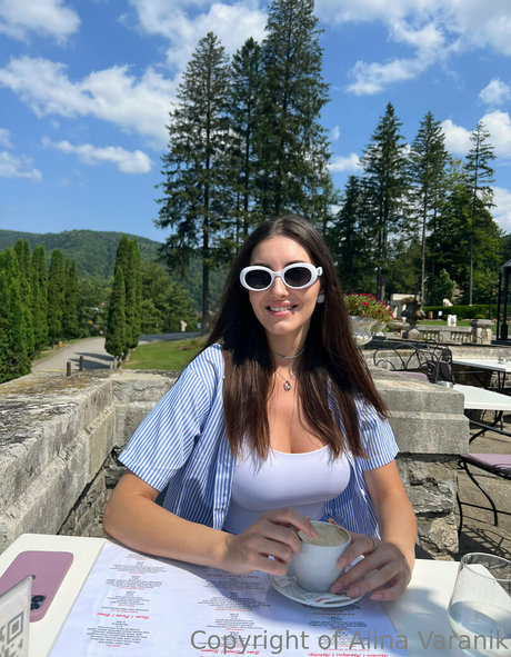 alinavaranik nice model images