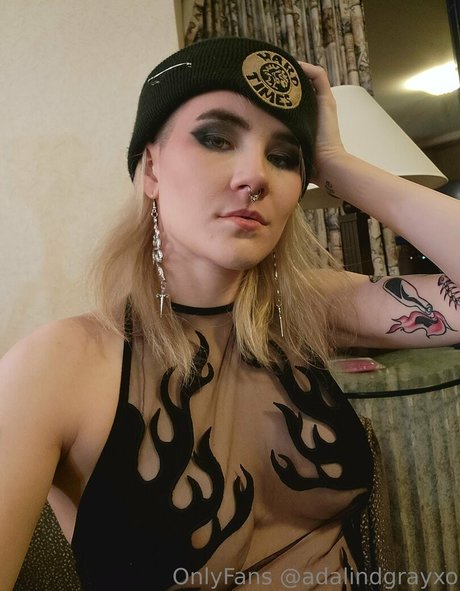 adalindgrayxo sexy actress photos