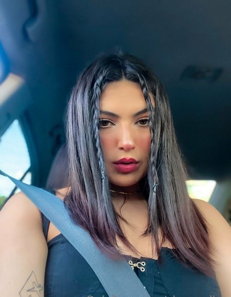 Clara Wellen star exclusive photos