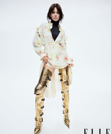 Kendall Jenner art model pic