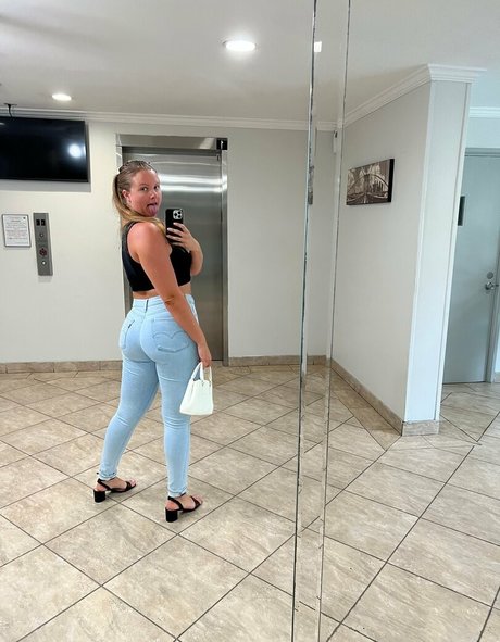 iambigduch pretty actress pics