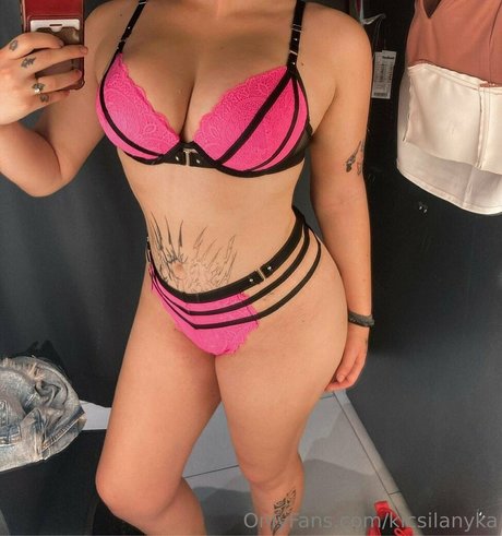 kicsilanyka star naked images