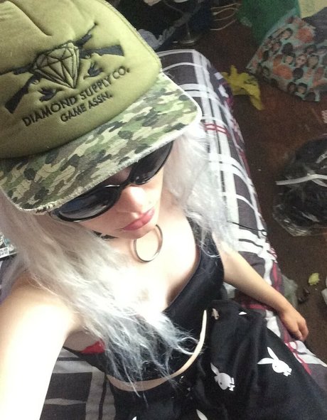 lewdology sexy actress galleries