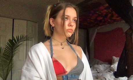 Maisy Stella model free galleries