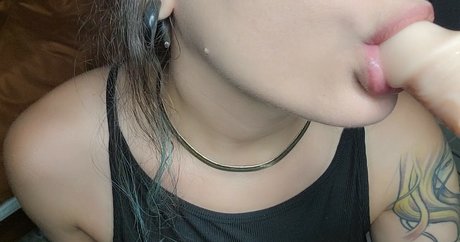 MalAfterMidnight star pornographic img