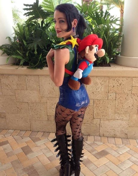 MalAfterMidnight porn actress picture