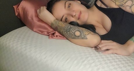 MalAfterMidnight pornstar sex images