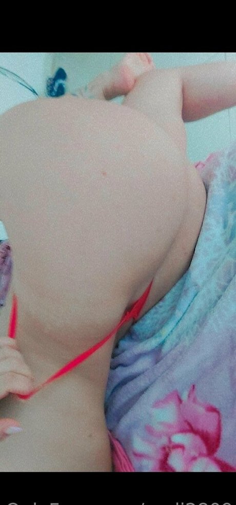 laveci28 model nudes photo