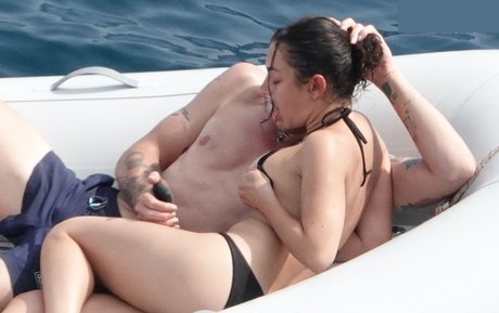 Charli XCX model pornographic image