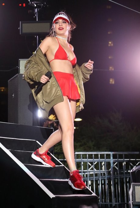 Charli XCX pornstar xxx pictures