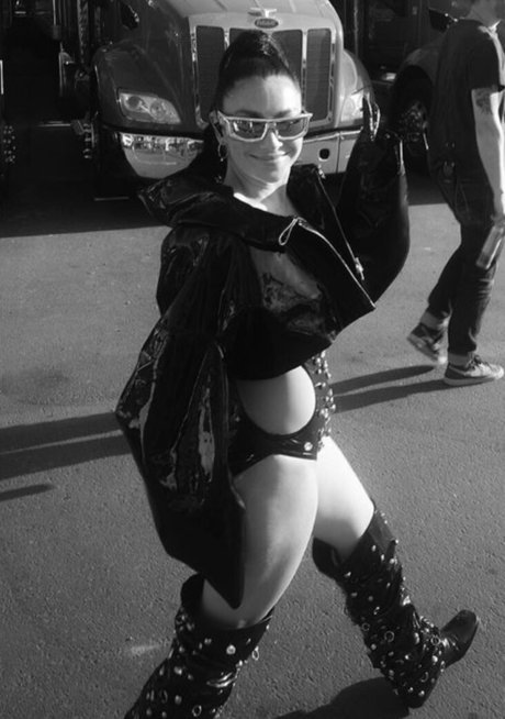 Charli XCX exclusive star img