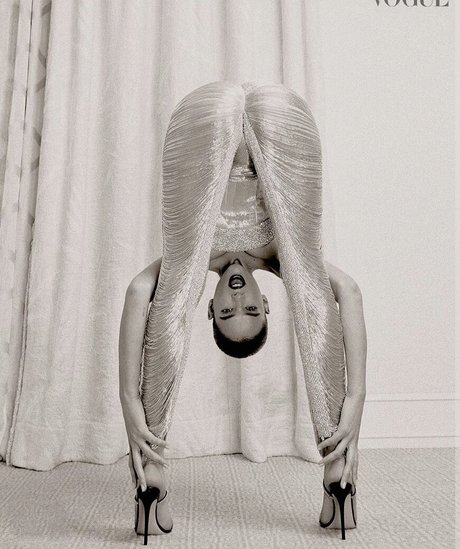 Bruna Marquezine Profile pic