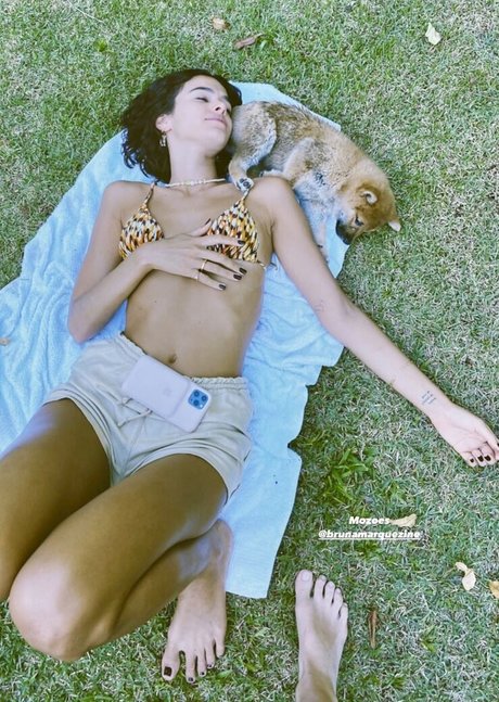 Bruna Marquezine nude pornstar pic
