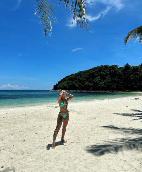 simona a nudes model pics