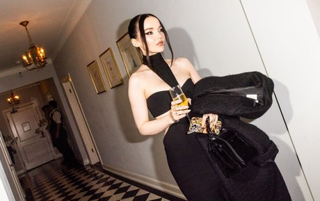 brunette teen onlyfans hd pictures