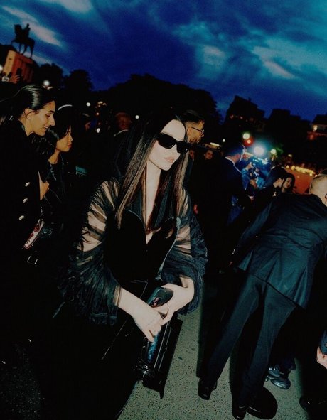 Dove Cameron model best pics