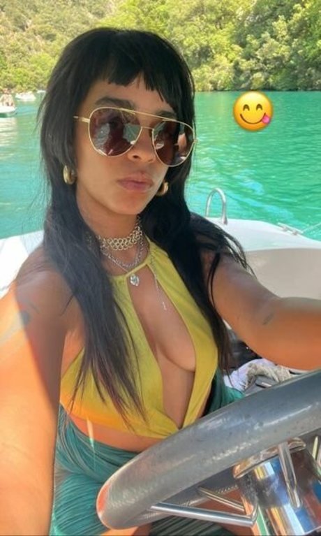 Rowan Blanchard adult star img