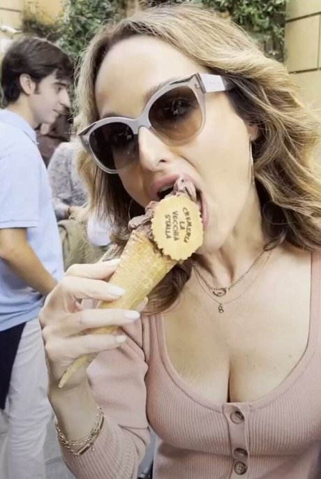 Giada De Laurentiis star adult archive