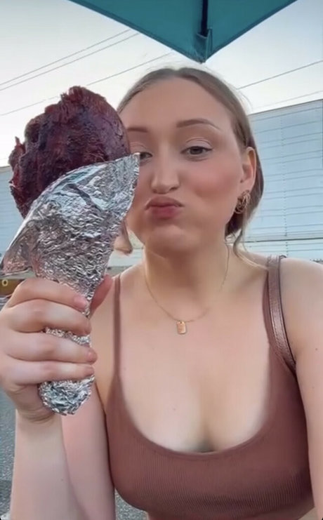 strawberrytallcakee high quality actress picture