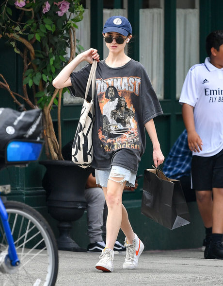 Natalia Dyer pornstar perfect pic