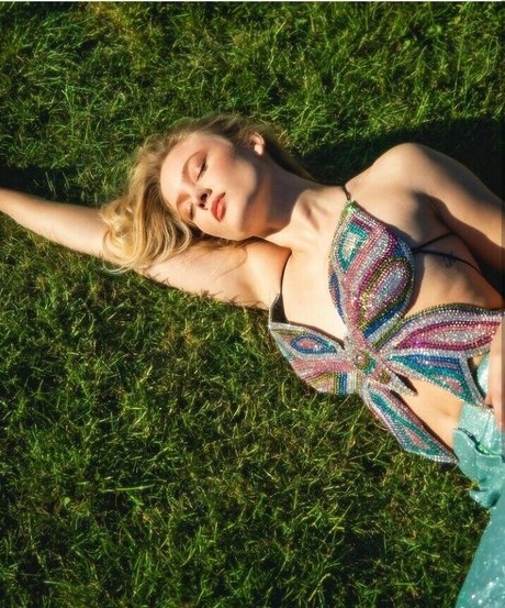 Zara Larsson pornstar nice pic