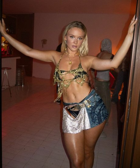 Zara Larsson high quality star pictures