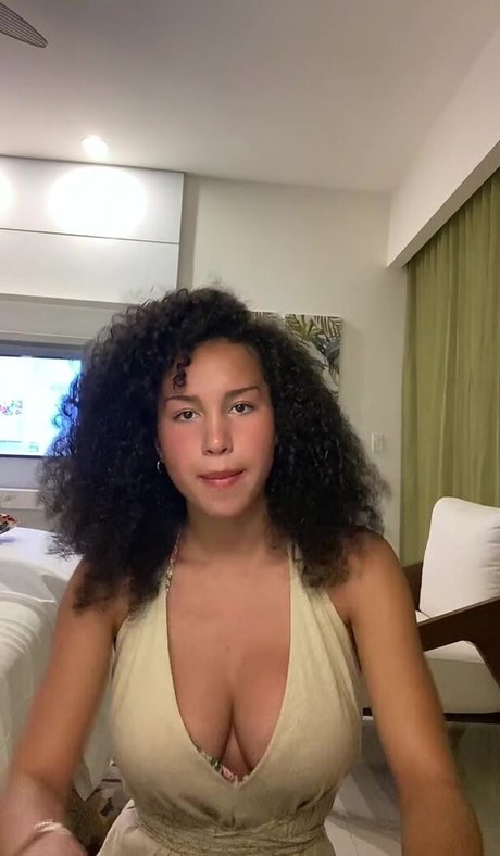 Sofia Wylie hd pornstar pic