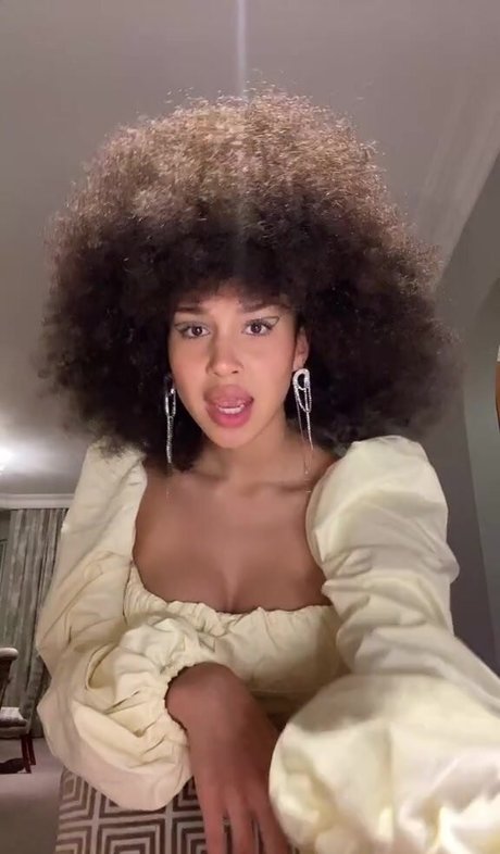 Sofia Wylie star best picture