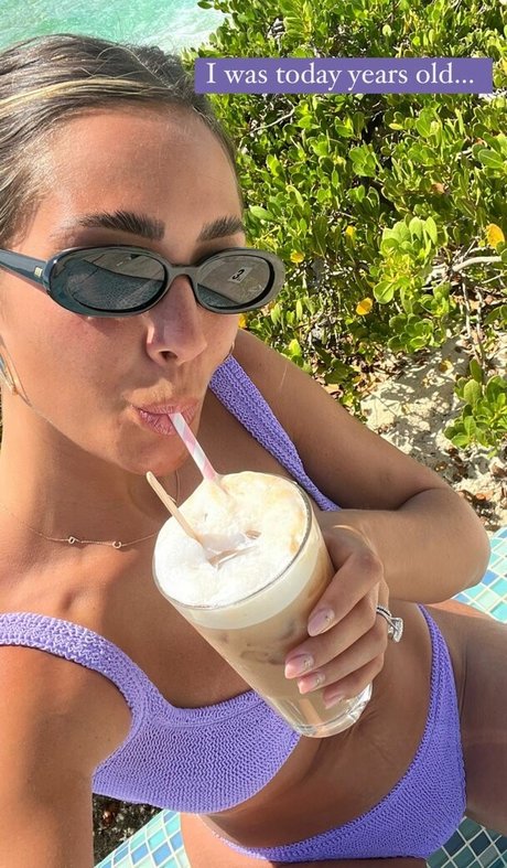 Frankie Bridge model pornographic gallery