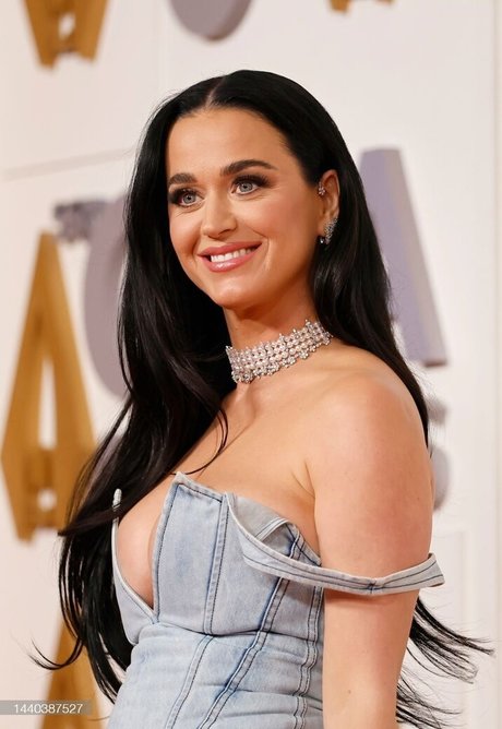 Katy Perry star nude photos