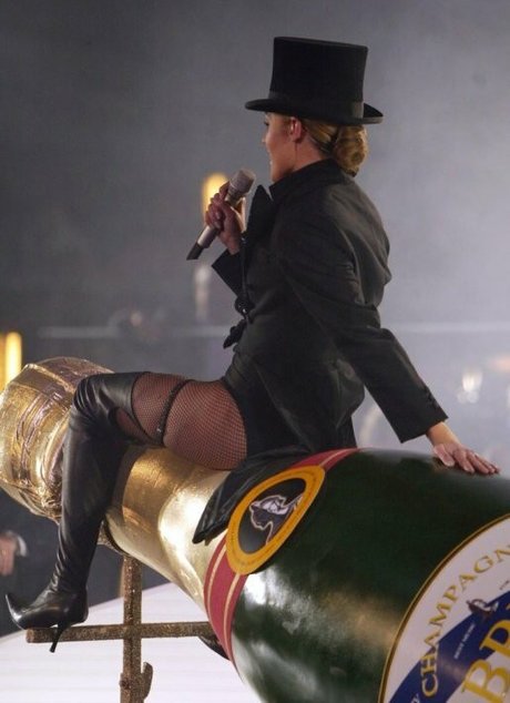 Cat Deeley xxx actress image