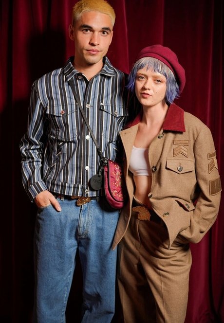 Maisie Williams nude model picture