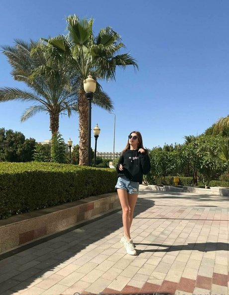 tessie v perfect model archive