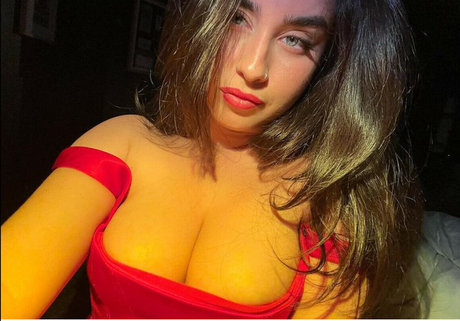 Lauren Jauregui pretty model photo