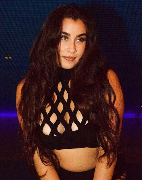 Lauren Jauregui Profile pic