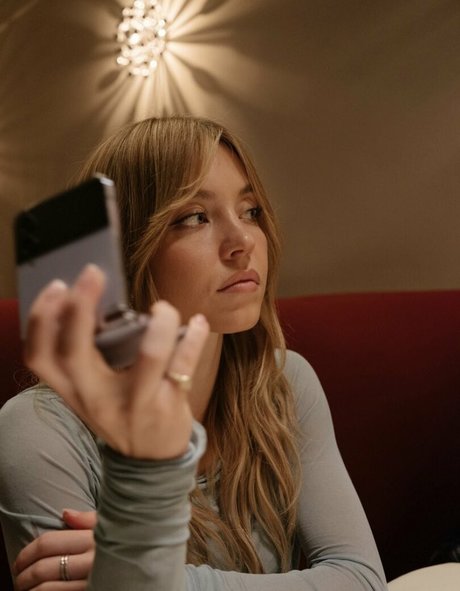 Sydney Sweeney star exclusive pics